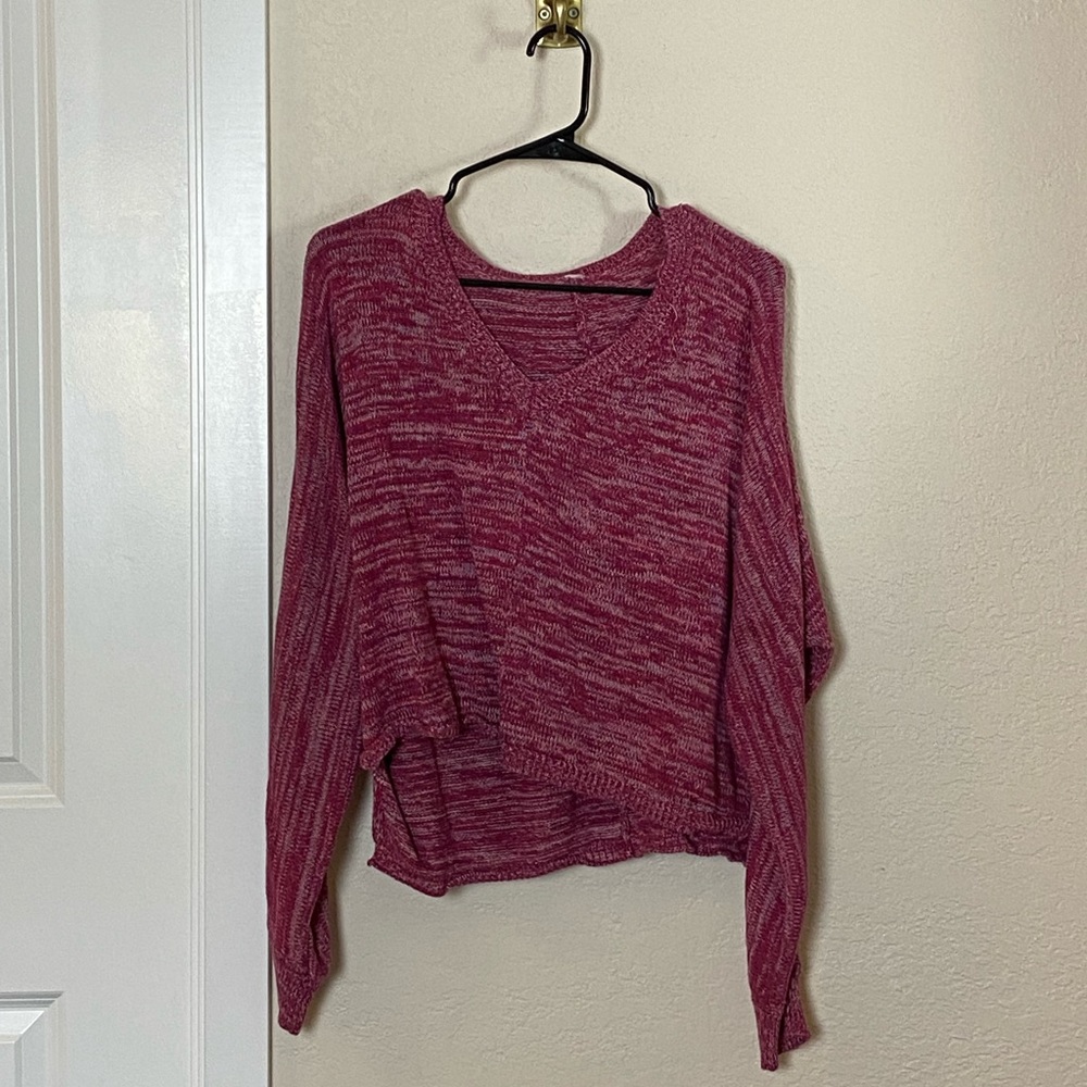 Forever 21 Cropped knit top. Used. OK condition. Fits as a medium or large